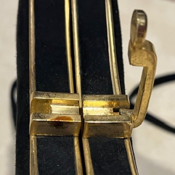 VTG Black Suede Gold Trim Clamp Hard Case Hinged Shoulder Bag Clutch 7.25"x6.25" - Picture 14 of 16
